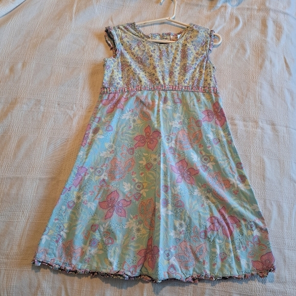Hanna Andersson girls size 120 or 6-7 light floral dress, muted colors - Picture 6 of 6
